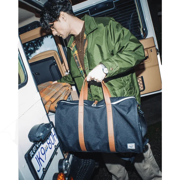 Herschel Novel Duffle Black color