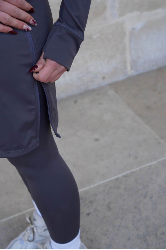 Anti-UV modest sport skirt – charcoal activewear designed for sun protection.