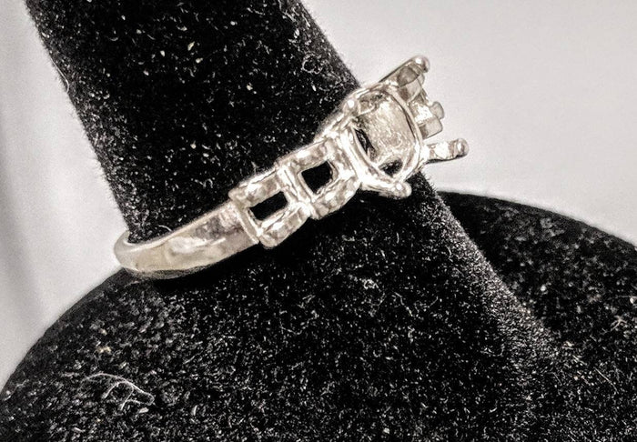 Solid Sterling Silver or 14kt Gold 8x6 Oval blank Trellis Shank Ladies Ring setting Size 7, 163-829/143-829