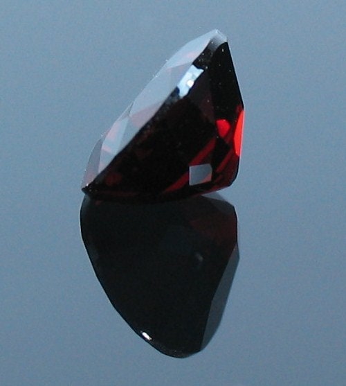 Wholesale, Natural Genuine African Garnet, 7x5, 8x6, 9x7mm Oval, VVS Eye Clean loose stone, January Birthstone