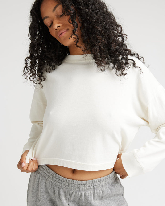 Women's Relaxed Crop Long Sleeve Tee in Russet (Brown) | Richer Poorer