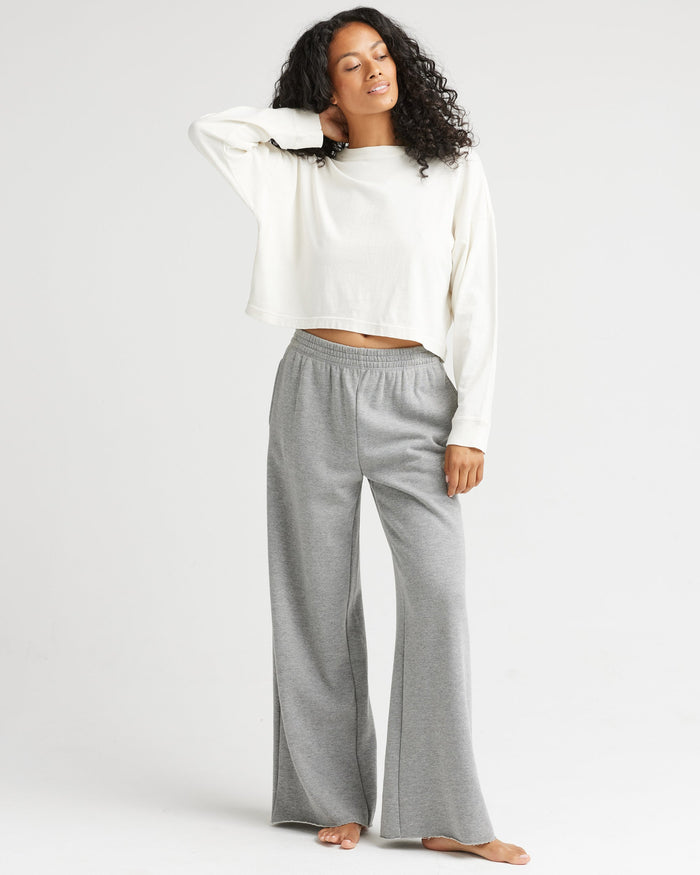 Women's Relaxed Crop Long Sleeve Tee in Russet (Brown) | Richer Poorer