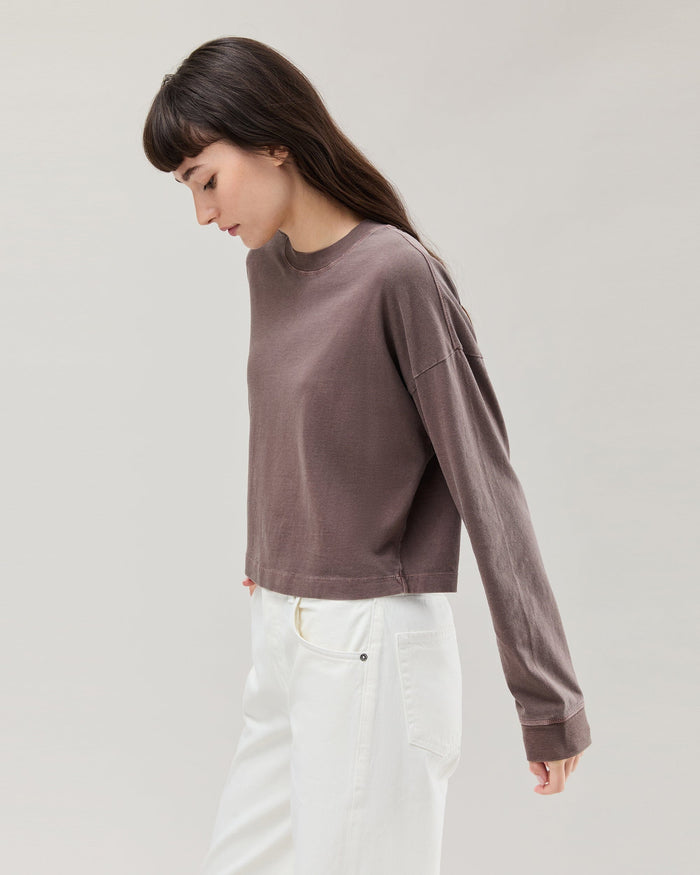 Women's Relaxed Crop Long Sleeve Tee in Stretch Limo (Black) | Richer Poorer