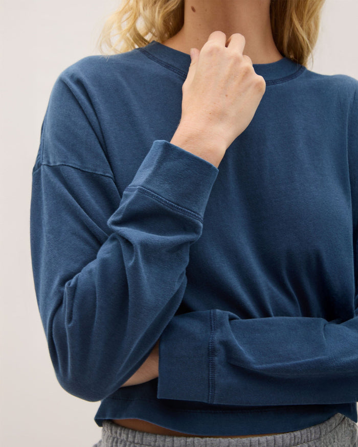 Women's Relaxed Crop Long Sleeve Tee in Burgundy | Richer Poorer