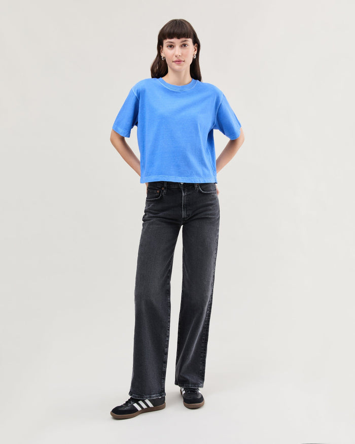 Women's Relaxed Crop Tee in Blue Steel (Blue) | Richer Poorer