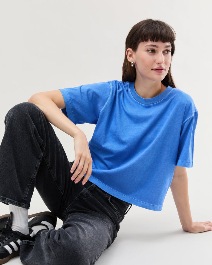 Women's Relaxed Crop Tee in Blue Steel (Blue) | Richer Poorer