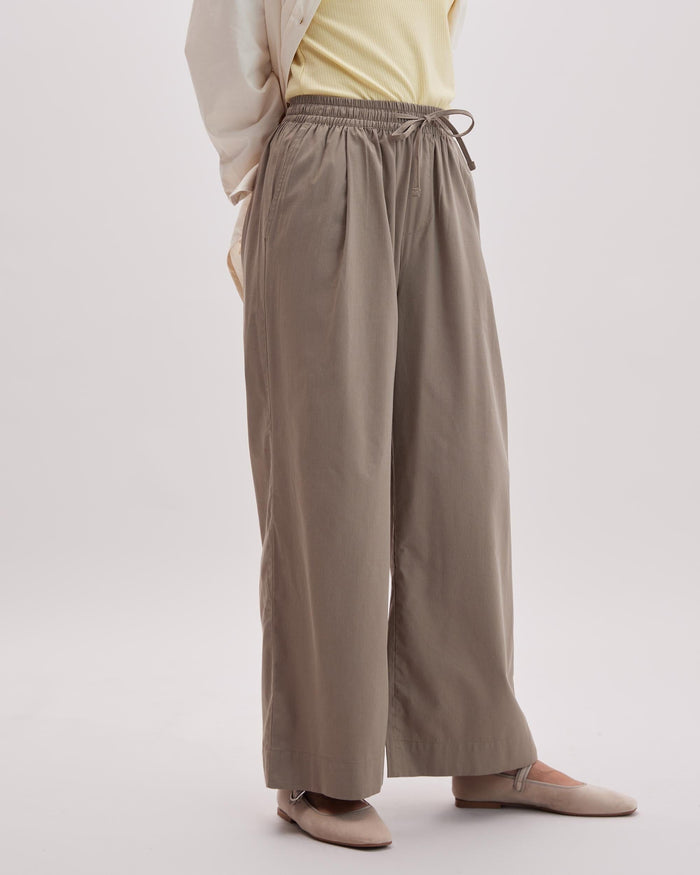 Women's Venice Drawstring Pant in Black (Black) | Richer Poorer