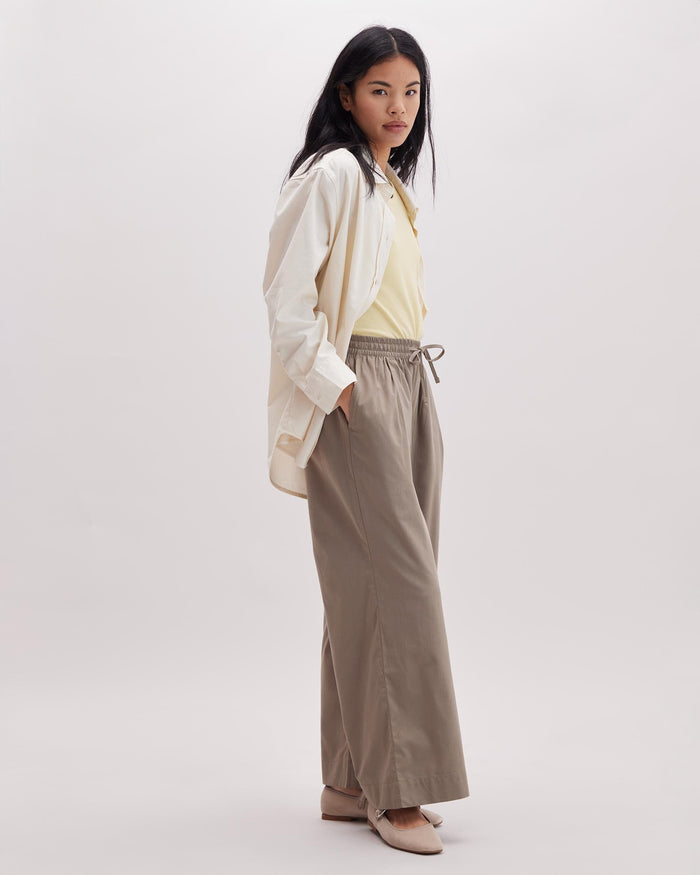 Women's Venice Drawstring Pant in Black (Black) | Richer Poorer